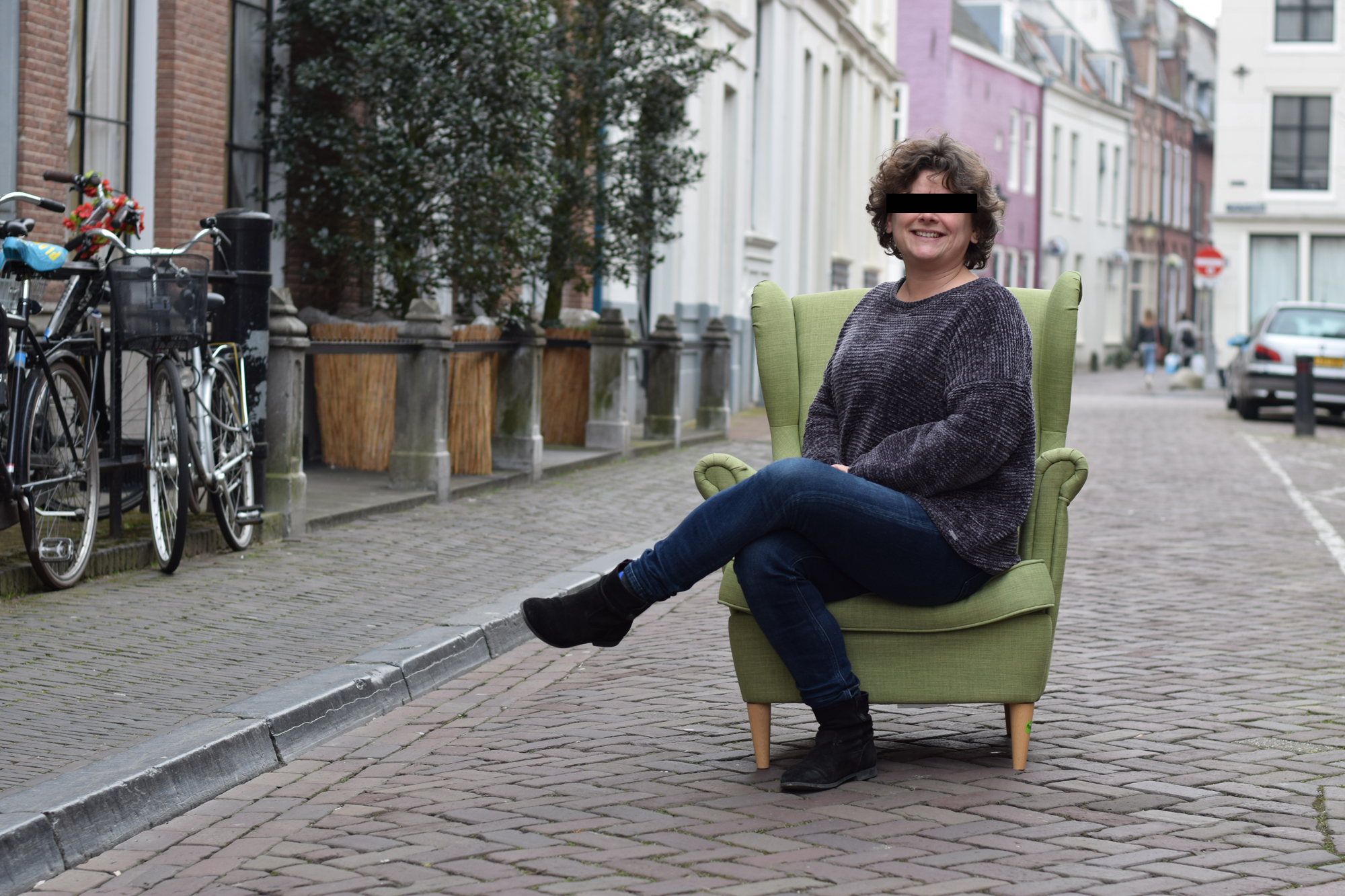 Monique op de biechtstoel