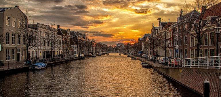 Zonnepaneel zoekt dak: liefde op het eerste gezicht in Amsterdam