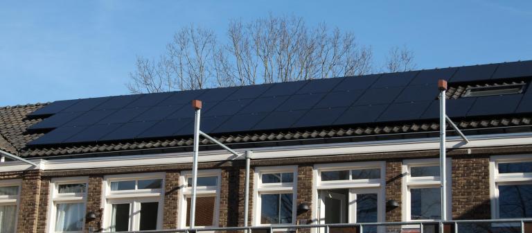 zonnepanelen op dak van Vereniging van Eigenaren De Getijden Nijmegen 