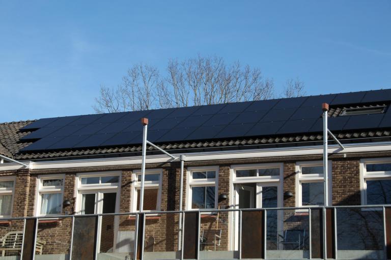 zonnepanelen op dak van Vereniging van Eigenaren De Getijden Nijmegen 