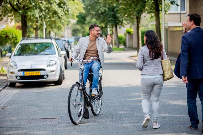 bewoners fiets energie besparen