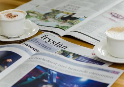 Het Friese dorp dat de windmolen omarmt