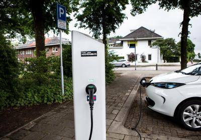 Elektrisch autodelen: samen op zoek naar gebruikers
