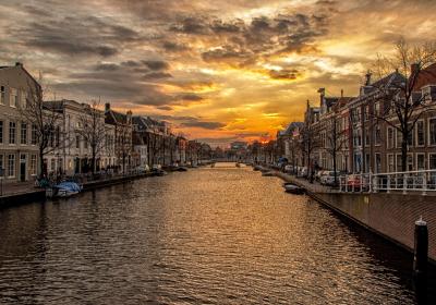 Zonnepaneel zoekt dak: liefde op het eerste gezicht in Amsterdam