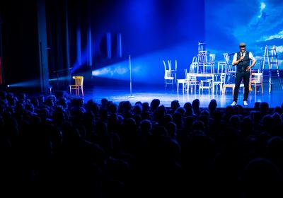 Foto van Jorgen Raymann tijdens Climate Comedy Night