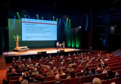 lezing HIER opgewekt